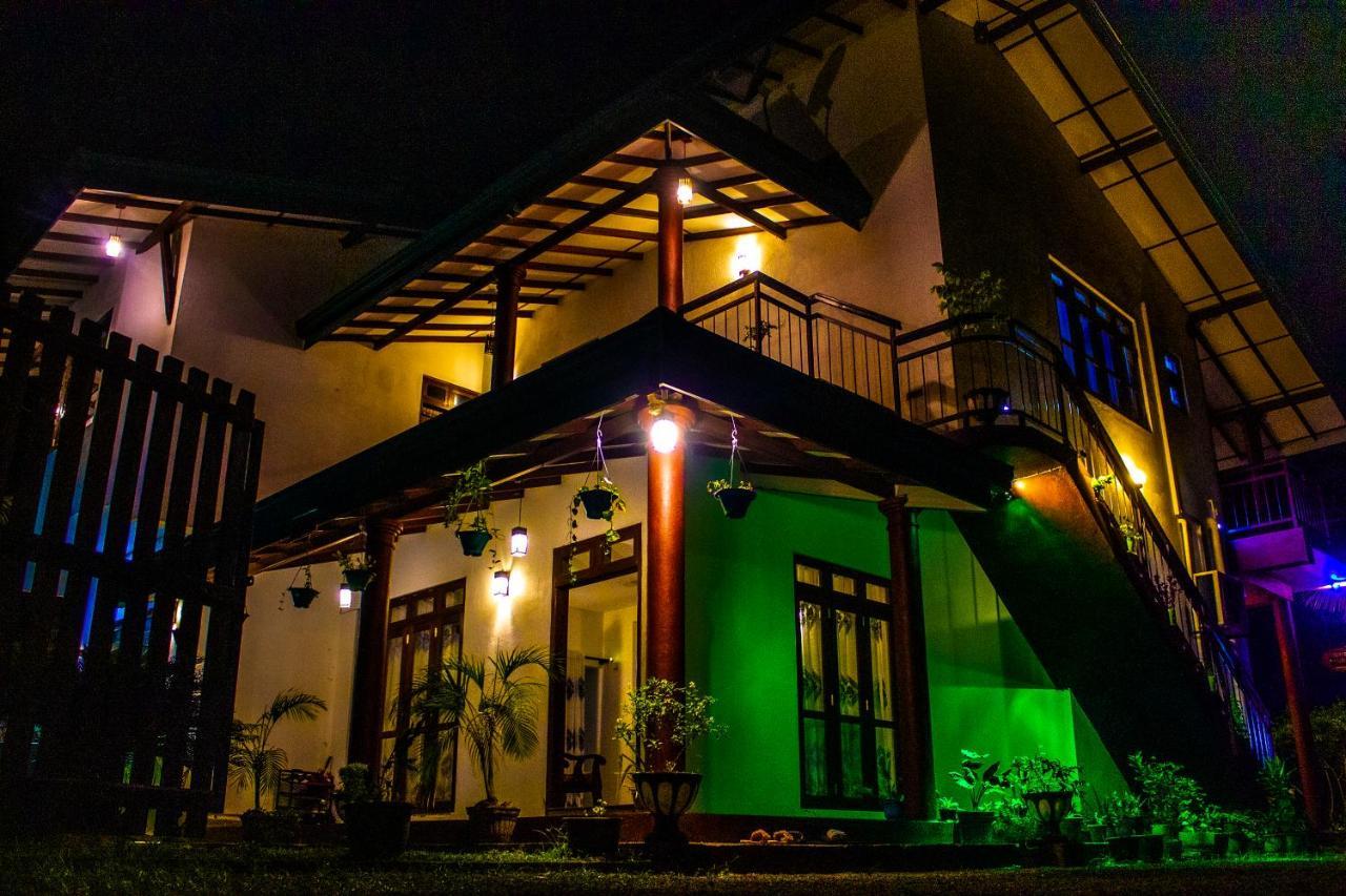 Lavender Home Yala Safari ทิซซามาฮารามา ภายนอก รูปภาพ