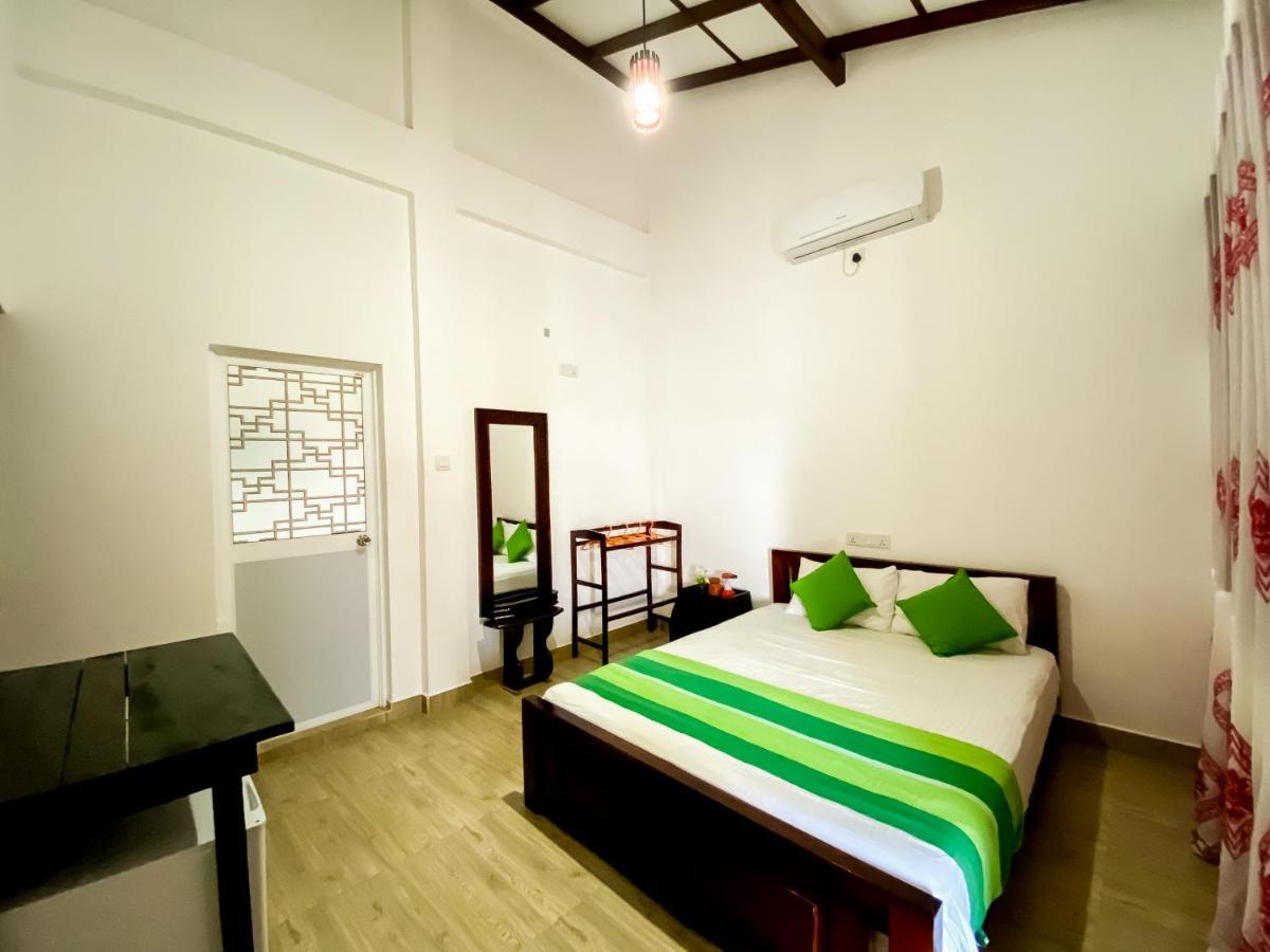 Lavender Home Yala Safari ทิซซามาฮารามา ภายนอก รูปภาพ