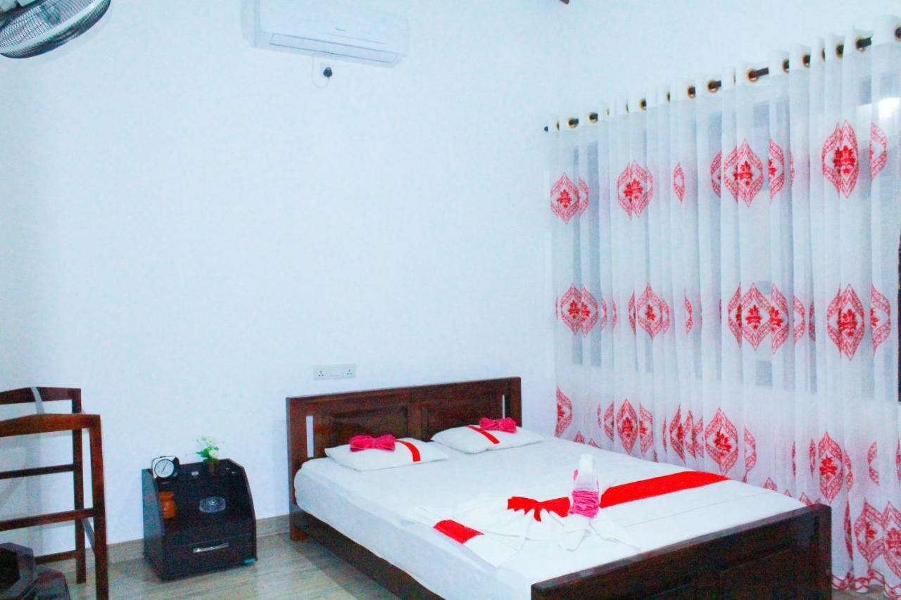 Lavender Home Yala Safari ทิซซามาฮารามา ภายนอก รูปภาพ