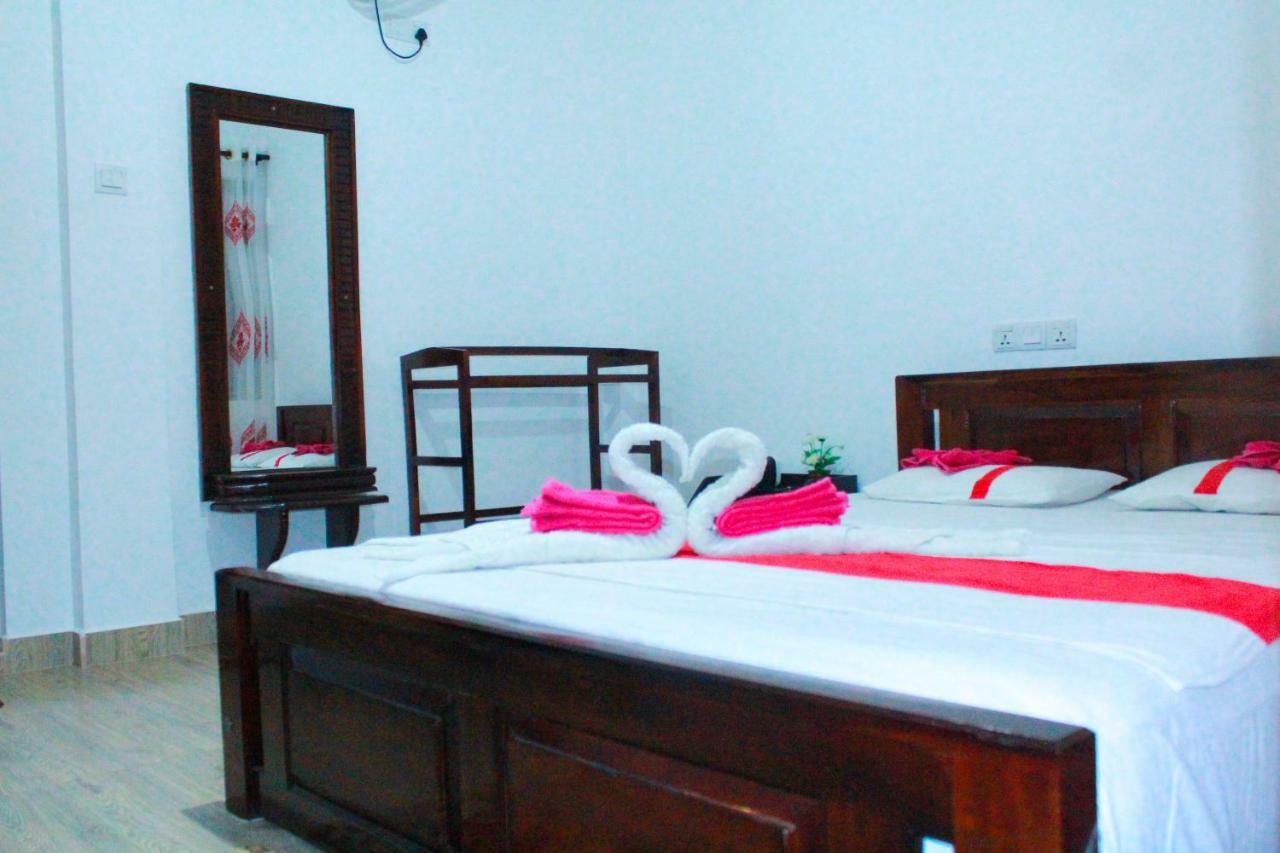 Lavender Home Yala Safari ทิซซามาฮารามา ภายนอก รูปภาพ