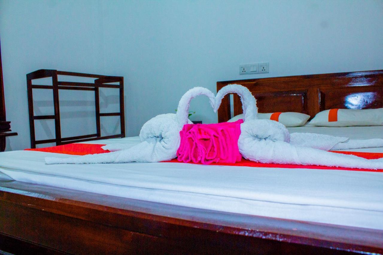 Lavender Home Yala Safari ทิซซามาฮารามา ภายนอก รูปภาพ